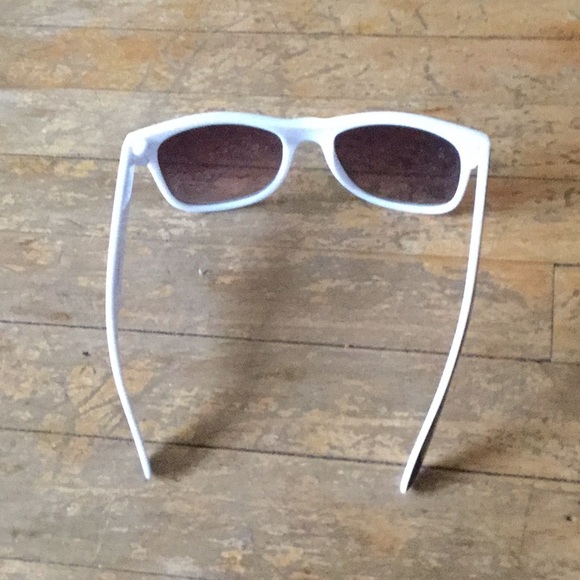 Saris sunglasses - Picture 3 of 8